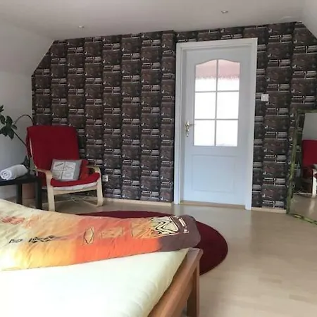 Apartman Iv Homestay